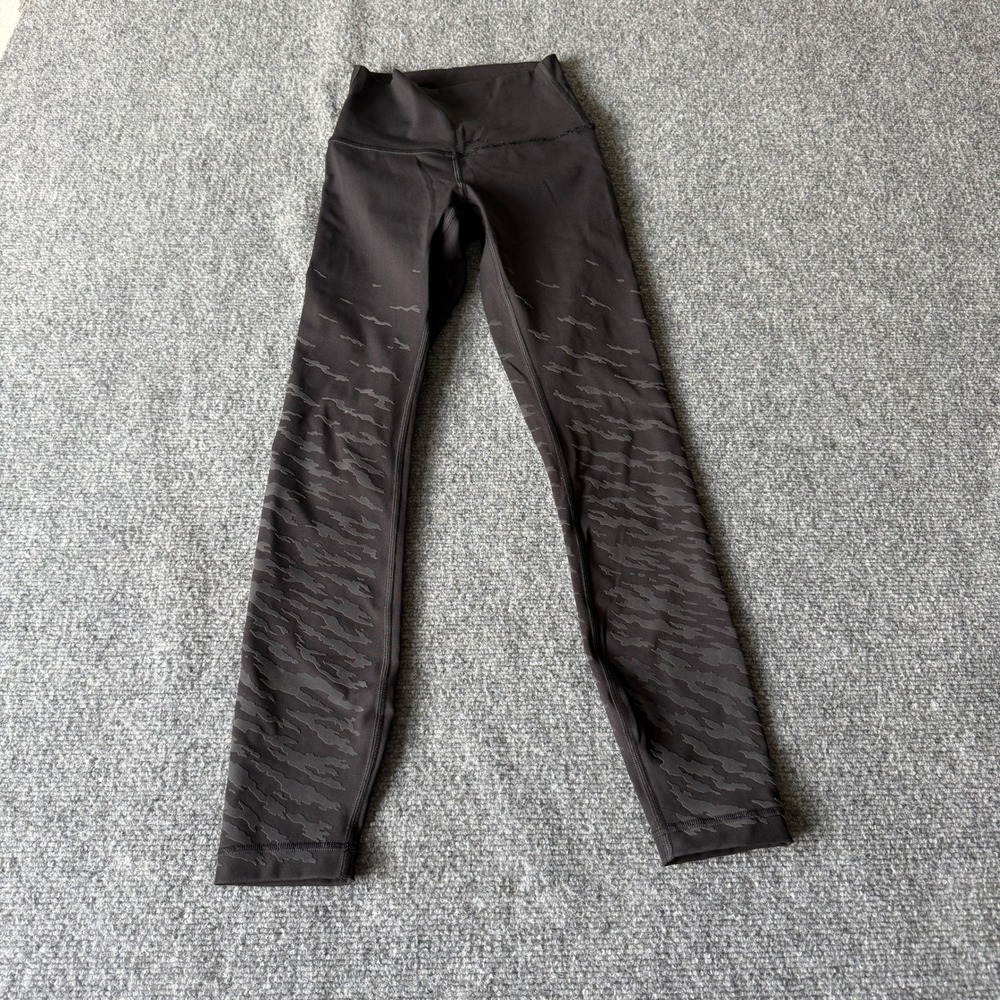 Lululemon Align High Rise Leggings Black Embossed Camo Size 0 25 Inch Inseam